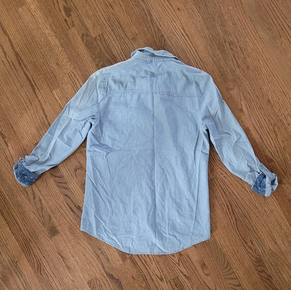 100% cotton button up - Picture 3 of 3